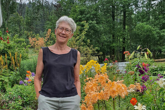 Jorunn Austad i hagen